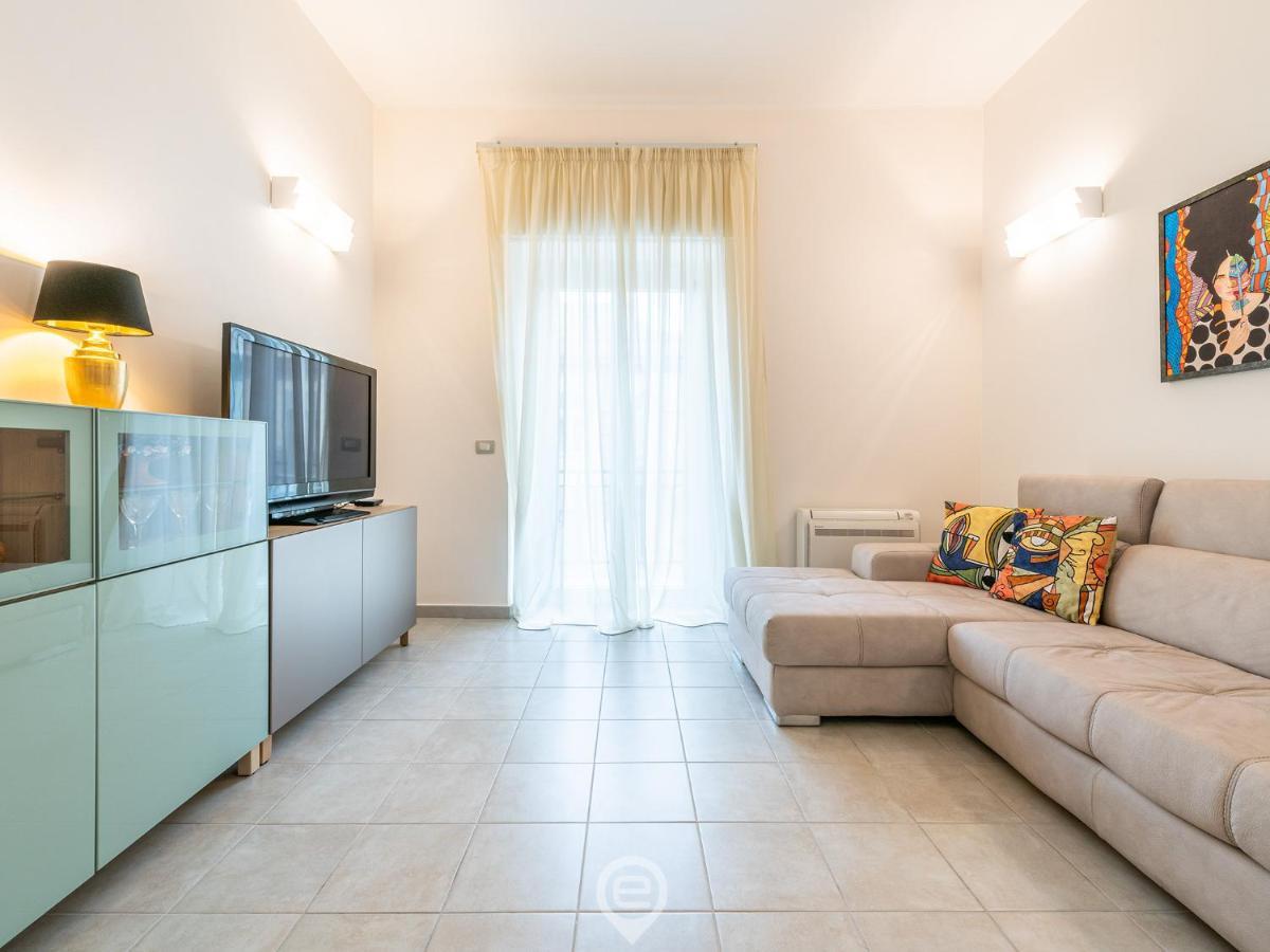 White Gold Apartment กาญารี ภายนอก รูปภาพ