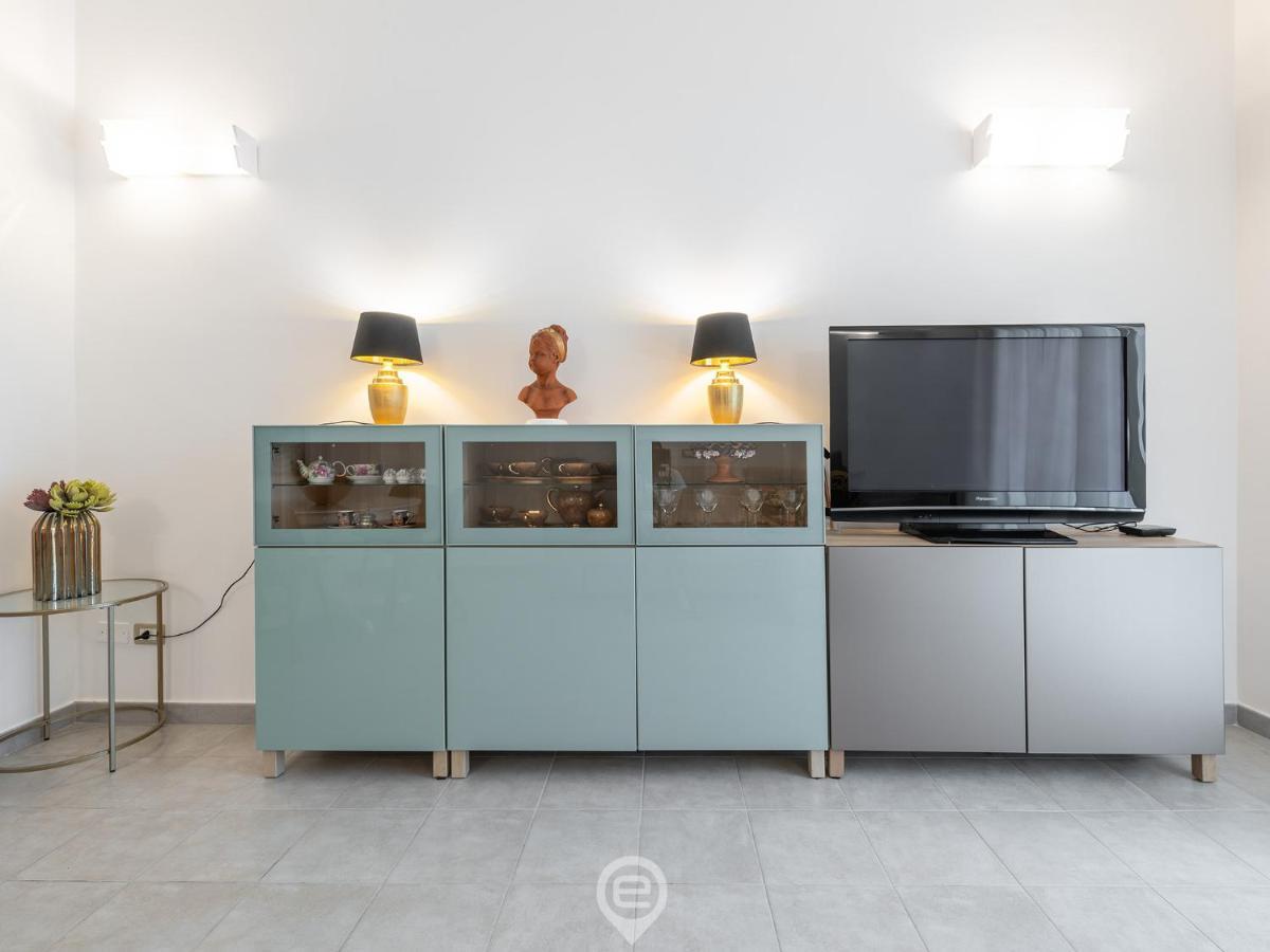 White Gold Apartment กาญารี ภายนอก รูปภาพ